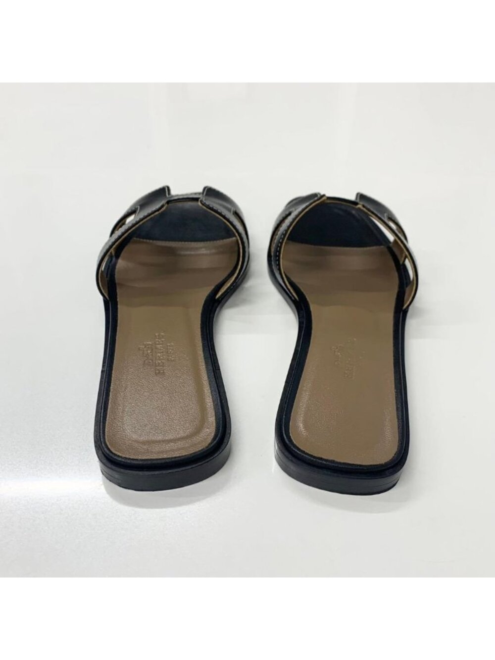 Hermes Oran Leather Sandals Black - Picture 5 of 10
